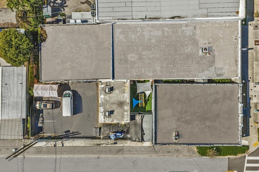 More Photos Of 1000-1008 SW 8th St, Miami Storefront Retail Office For Sale