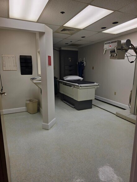 More Photos Of 2525 Harbor Blvd, Port Charlotte Medical For Lease