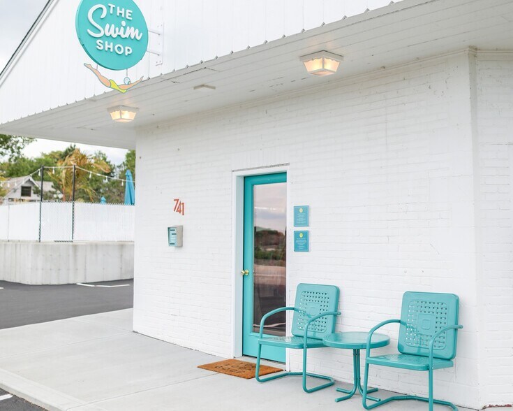 More Photos Of 741 Ocean Blvd, Rye Hotel For Sale