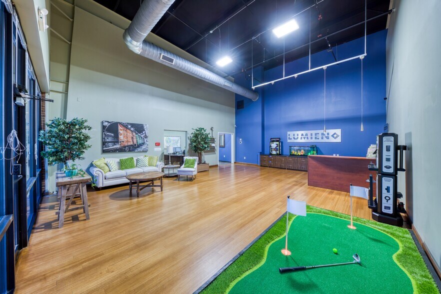 More Photos Of 3050 Matlock Dr, Kennesaw Light Manufacturing For Sale