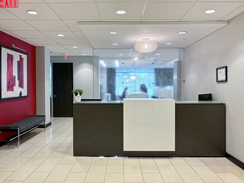 More Photos Of 151 Yonge St, Toronto Coworking Space