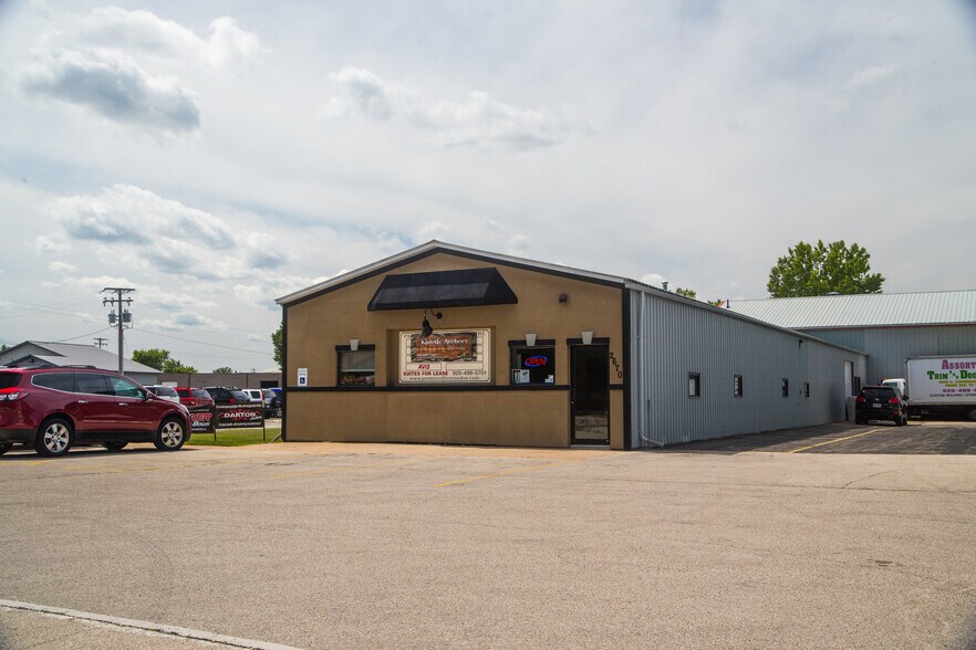 More Photos Of 2670 Packerland Dr, Green Bay Manufacturing For Lease