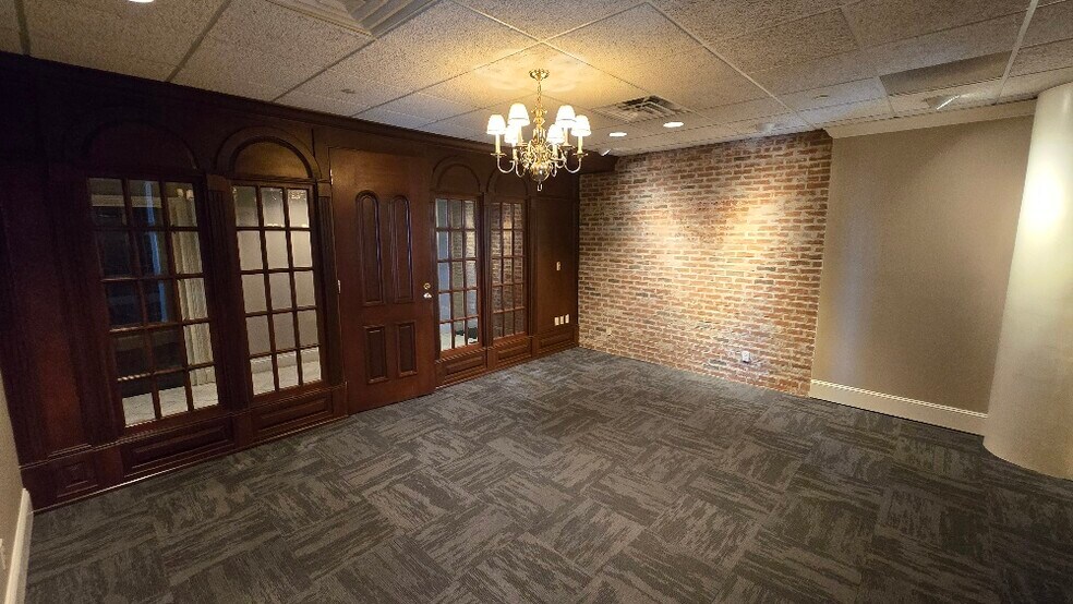More Photos Of 1108 3rd Ave, Huntington Office For Lease