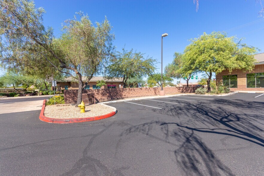More Photos Of 2075 S Cottonwood Dr, Tempe Medical For Lease