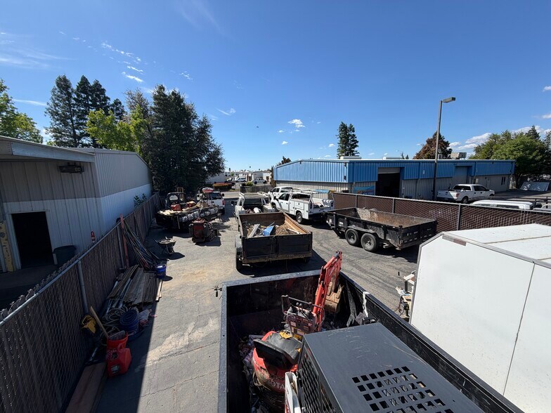 More Photos Of 5802 E Princeton Ave, Fresno Warehouse For Lease