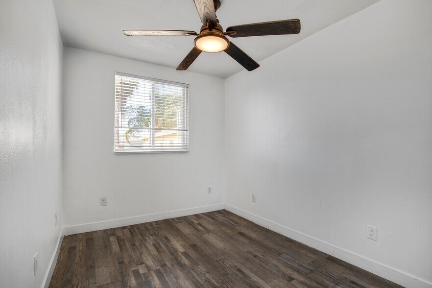 More Photos Of 520 W 82nd St, Los Angeles Apartments For Sale