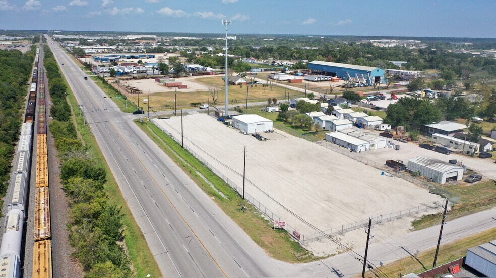 More Photos Of 16190 Miller Rd, Houston Warehouse For Lease