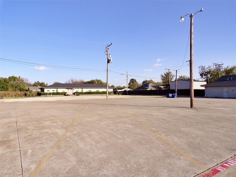 More Photos Of 6251 Wichita St, Fort Worth Religious Facility For Sale