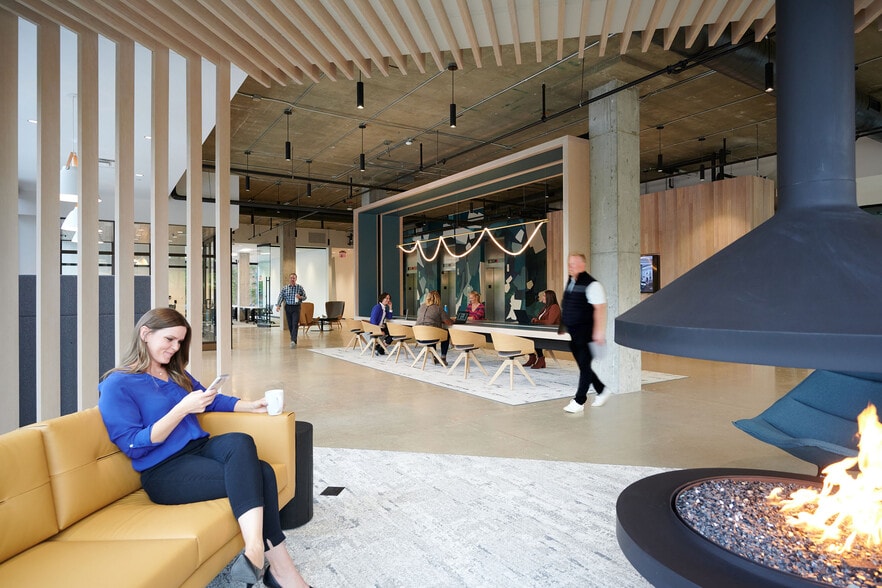 More Photos Of 7201 Metro Blvd, Edina Office For Lease
