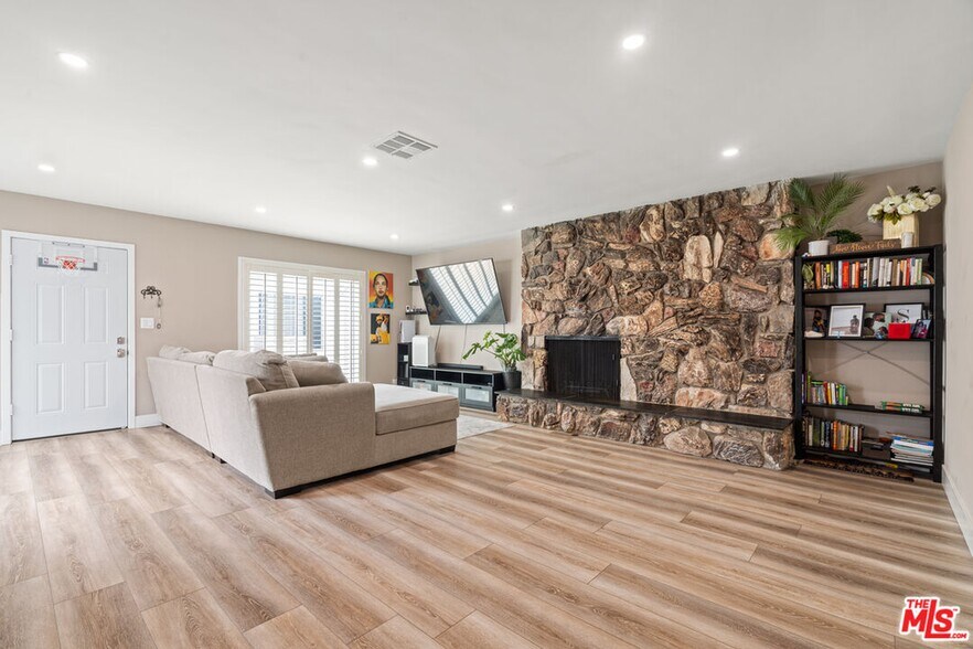 More Photos Of 5044 W Slauson Ave, Los Angeles Apartments For Sale