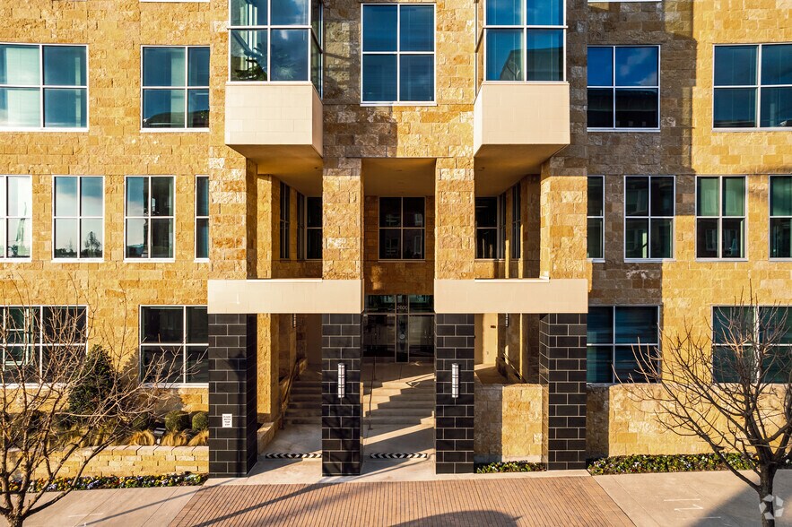 More Photos Of 2600 N Dallas Pky, Frisco Office For Lease