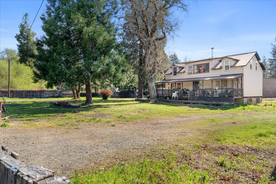 More Photos Of 125 Hogue Dr, Selma Industrial For Sale