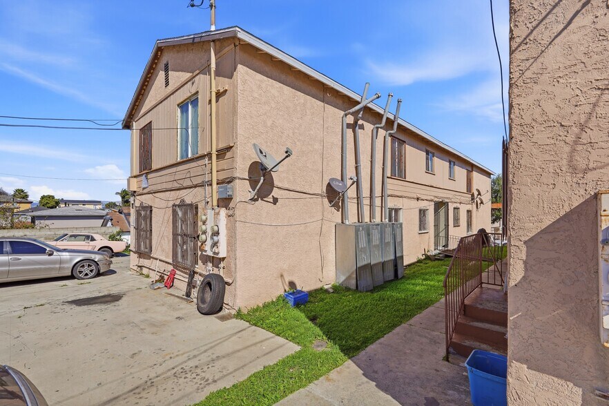 More Photos Of 11137 Van Buren Ave, Los Angeles Apartments For Sale