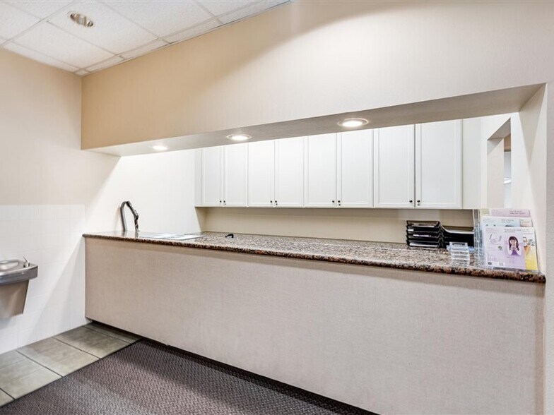 More Photos Of 1105 University St, Healdsburg Religious Facility For Sale