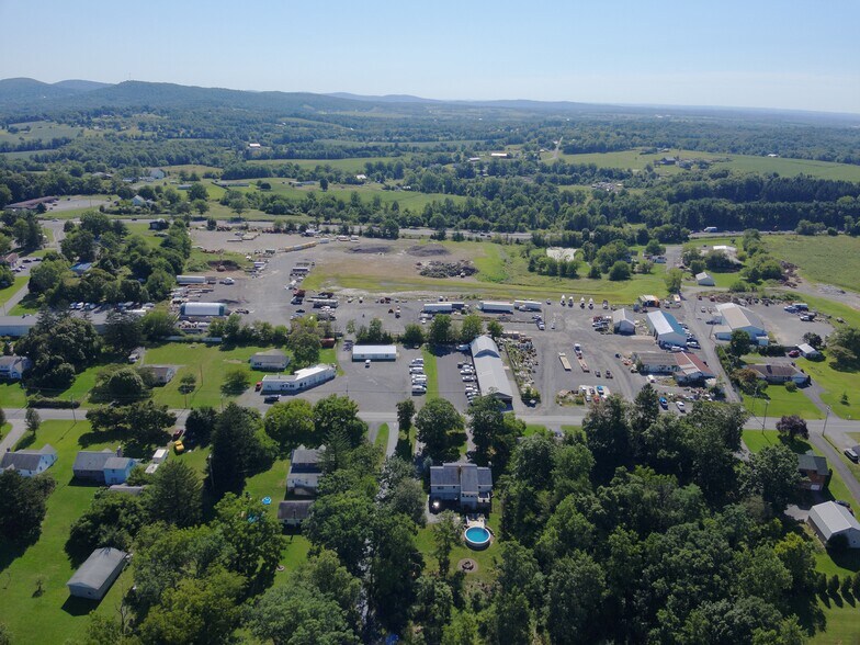 More Photos Of 717 Range End Rd, Dillsburg Unknown For Lease