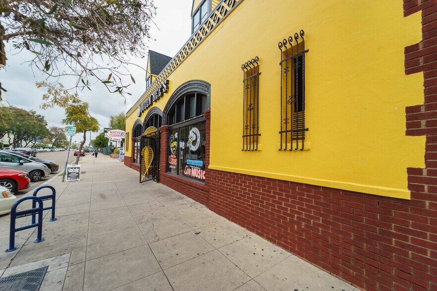 More Photos Of 3925 Ohio St, San Diego Storefront For Sale
