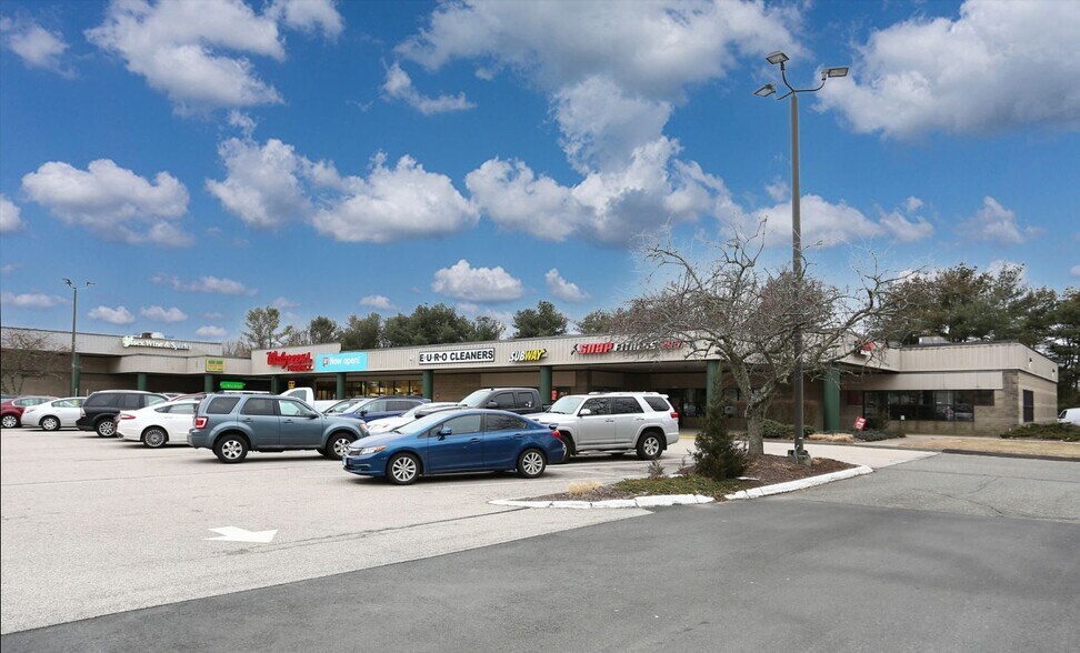More Photos Of 125 Westbrook Rd, Essex Unknown For Lease