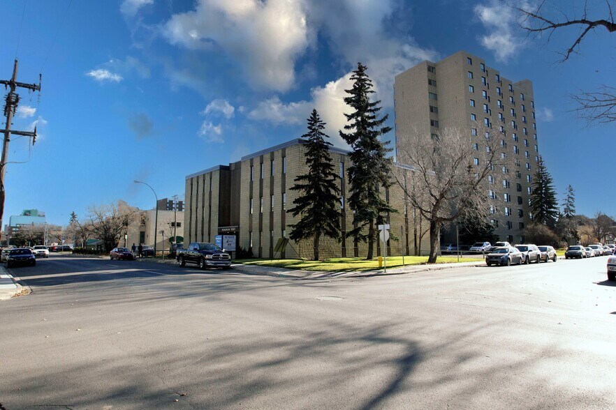 More Photos Of 2445 13th Av, Regina Office For Lease