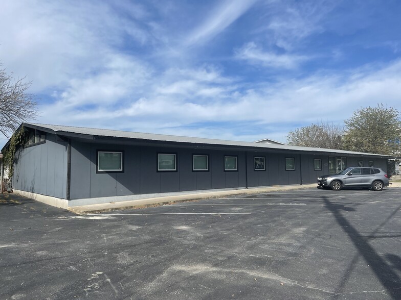 Primary Photo Of 6926 N Lamar Blvd, Austin Auto Repair For Lease