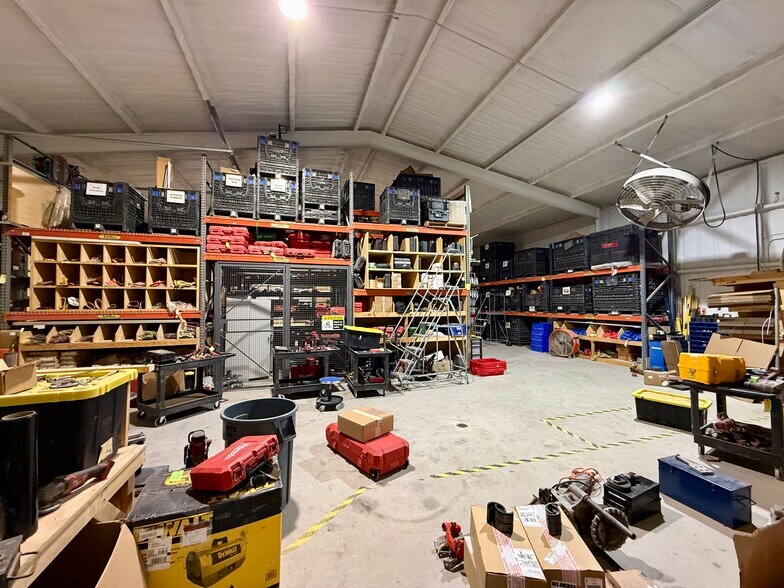 More Photos Of 5901 FM 920, Weatherford Warehouse For Sale