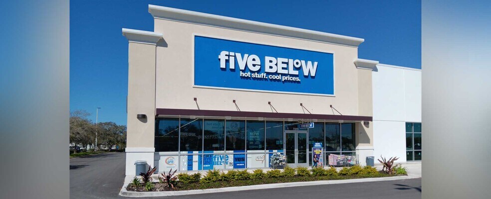 More Photos Of 7321 W Manatee Ave, Bradenton General Retail For Lease