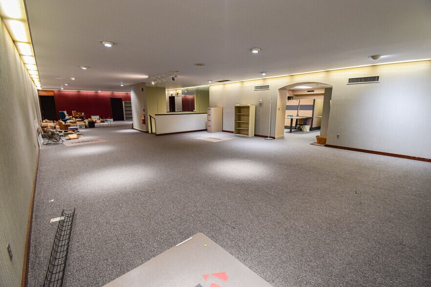 More Photos Of , Tuscaloosa Unknown For Sale