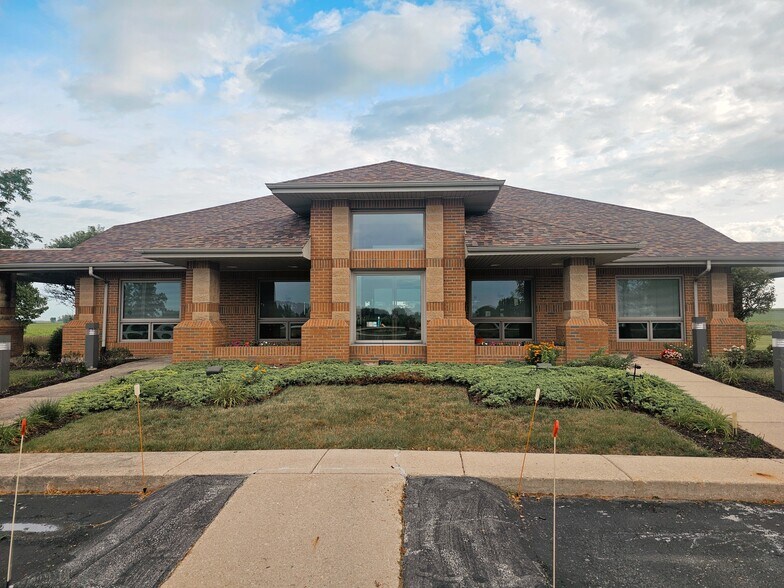 More Photos Of 10808 W Monee Manhattan Rd, Monee Office For Sale