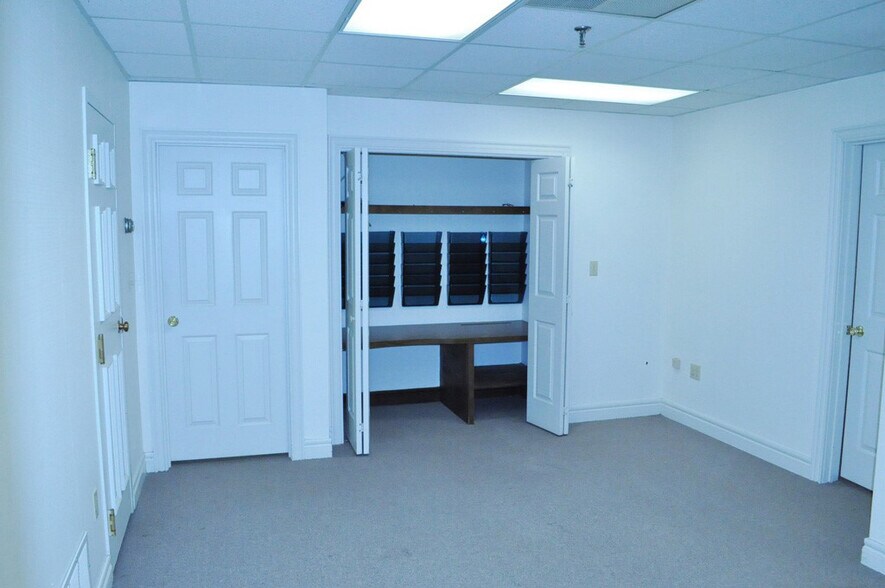 More Photos Of 285 Littleton Rd, Westford Office Residential For Sale