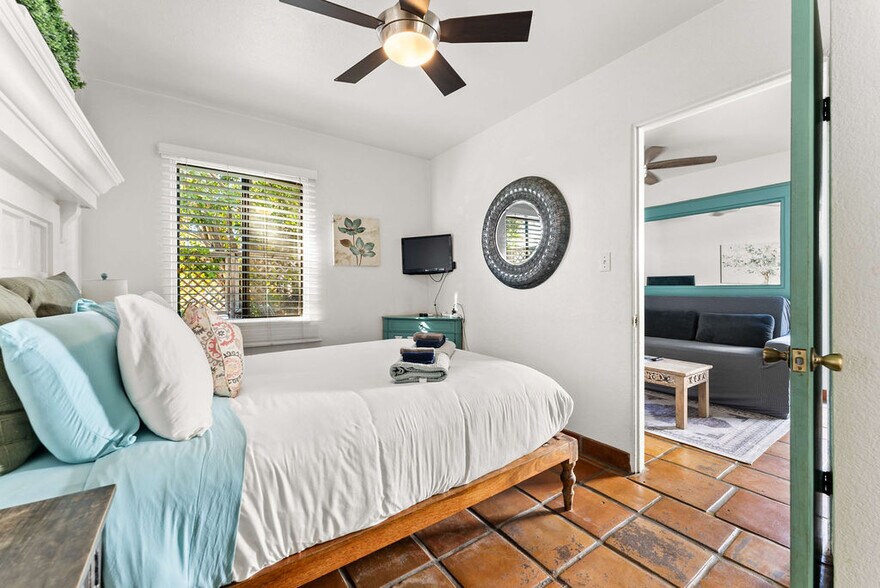 More Photos Of 2282-2284 Congress St, San Diego Apartments For Sale