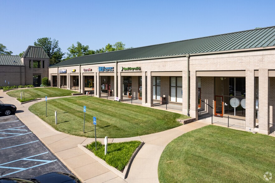 More Photos Of 421-491 S Kirkwood Rd, Kirkwood Unknown For Lease