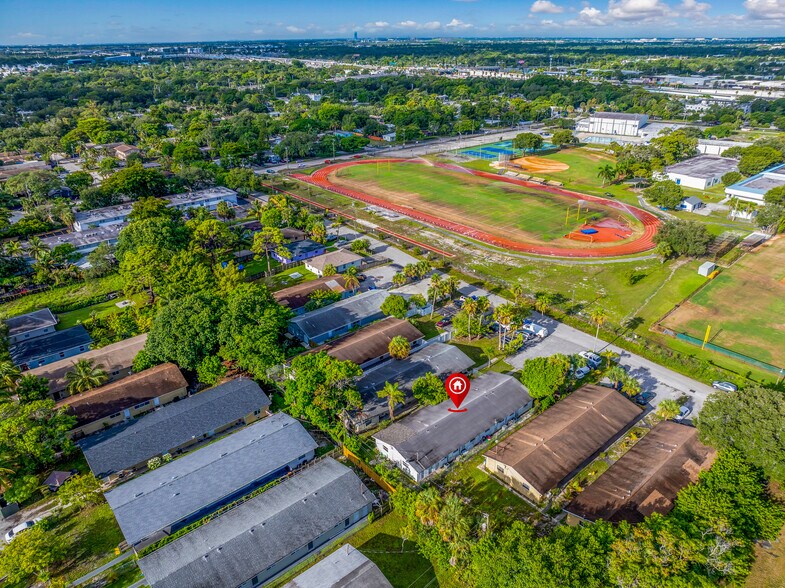 More Photos Of 700-704 SW 16th Ave, Fort Lauderdale Apartments For Sale
