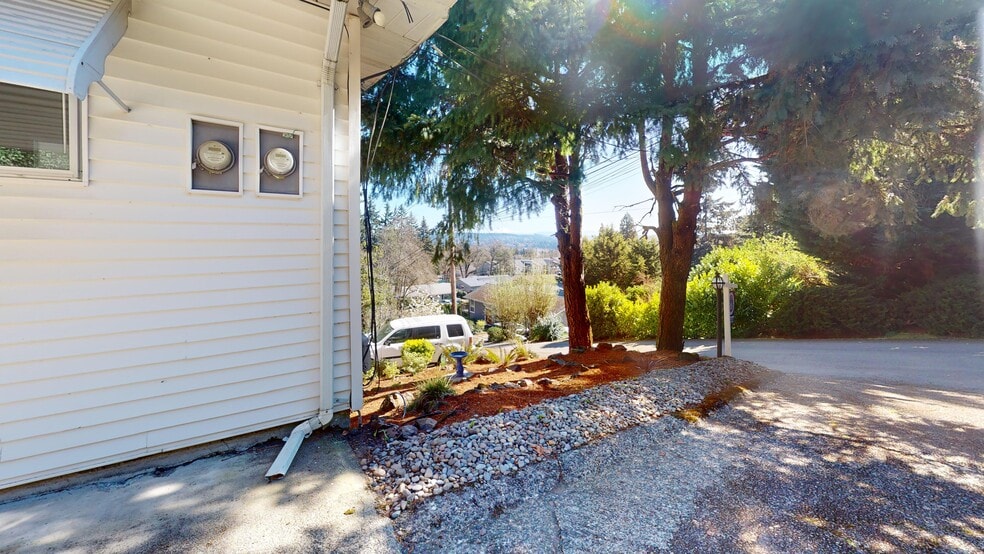 More Photos Of 2145 Webb St, West Linn Apartments For Sale