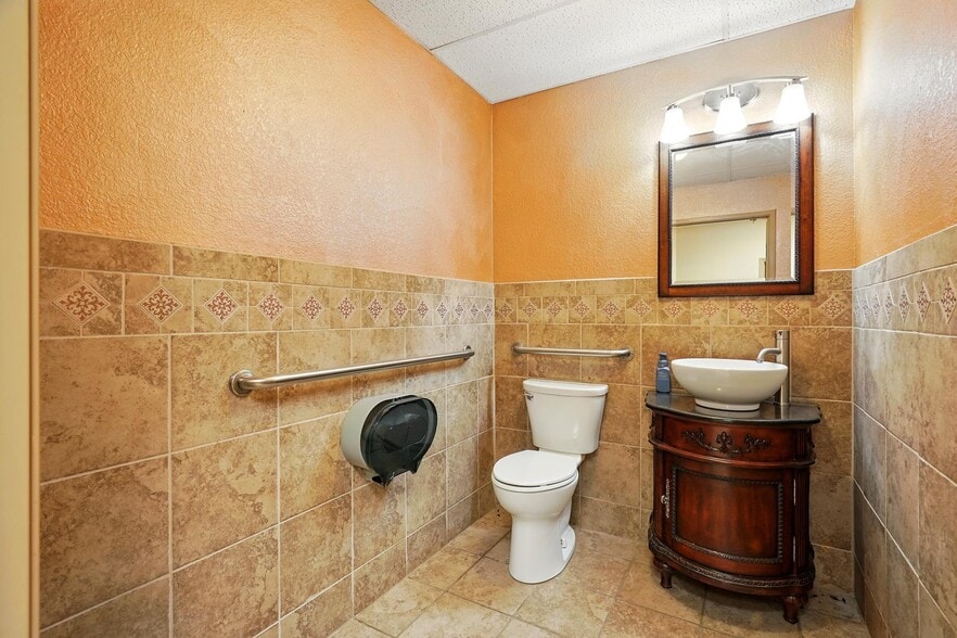 More Photos Of 4102 Buffalo Gap Rd, Abilene Unknown For Lease