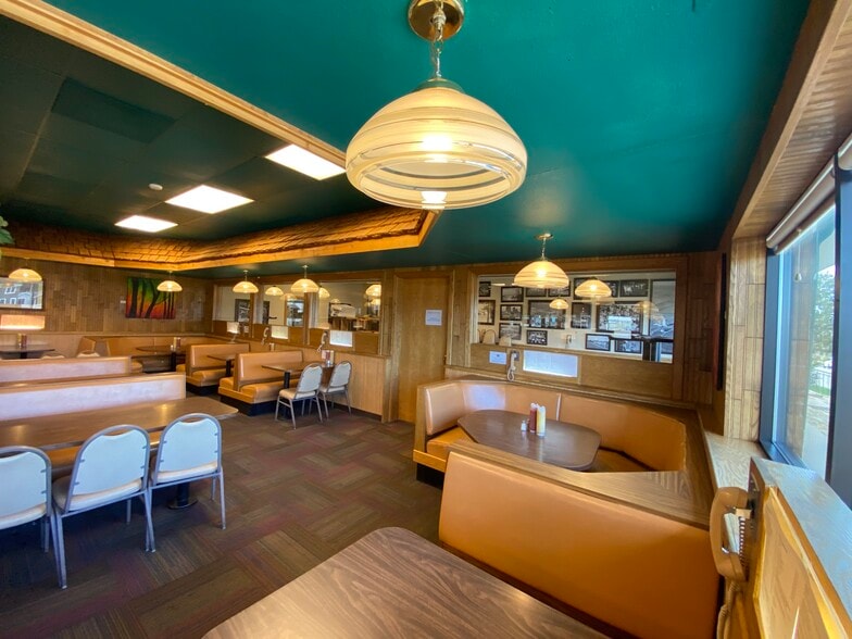 More Photos Of 1825 N 13th St, Bismarck Restaurant For Sale