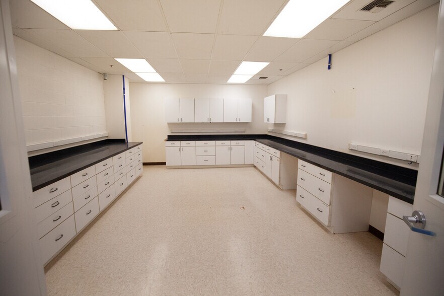 More Photos Of 1001 S 3rd St W, Missoula Manufacturing For Sale