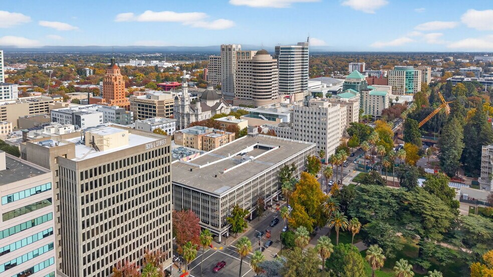 More Photos Of 1003-1031 L St, Sacramento Parking Garage For Lease