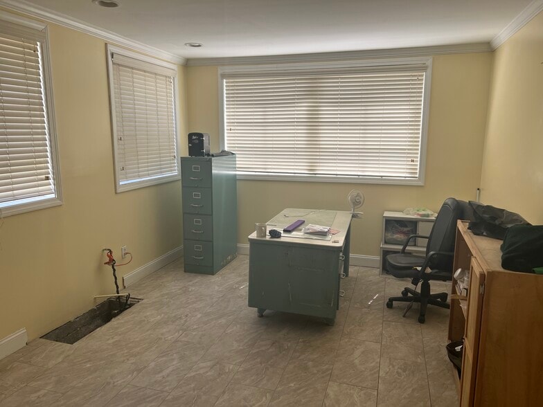 More Photos Of 66 Southgate St, Worcester Research And Development For Sale