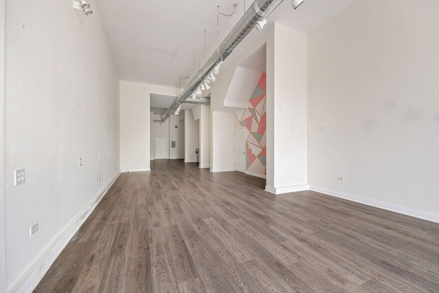 More Photos Of 2816 W Chicago Ave, Chicago Apartments For Lease