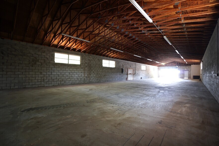 More Photos Of 1112 Whitfield Ave, Sarasota Industrial For Sale