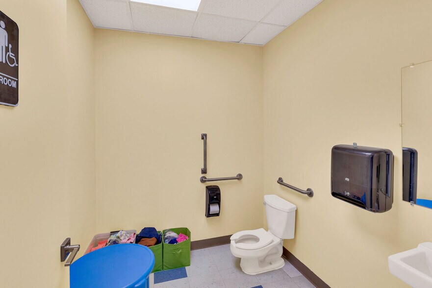 More Photos Of 1805 Princeton Ave, Trenton Daycare Center For Sale