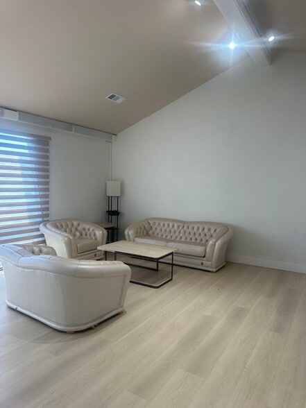 More Photos Of 1150-1178 N Knollwood Cir, Anaheim Manufacturing For Sale