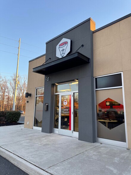 More Photos Of 571 Cross Keys Rd, Sicklerville Medical For Lease