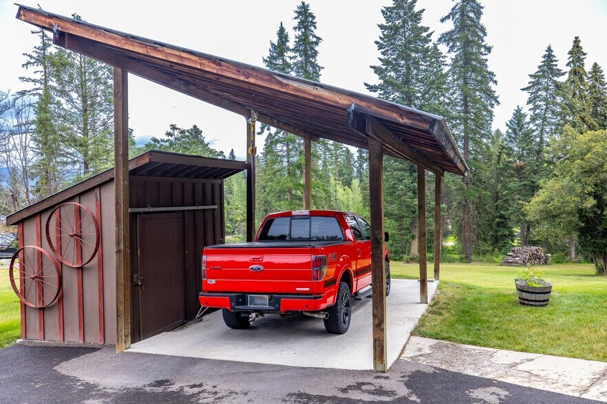 More Photos Of 5879 Us Highway 93 S, Whitefish Multifamily For Sale