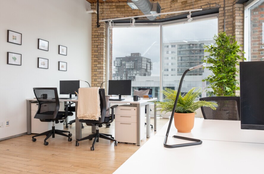 More Photos Of 215 Spadina Ave, Toronto Coworking Space