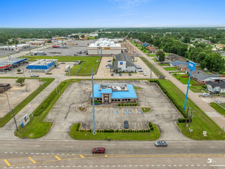 More Photos Of 2601 Admiral King St, Lake Charles Restaurant For Sale