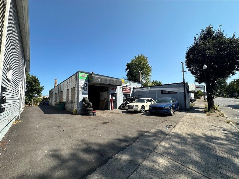 Primary Photo Of 398 Norton St, Rochester Auto Repair For Sale