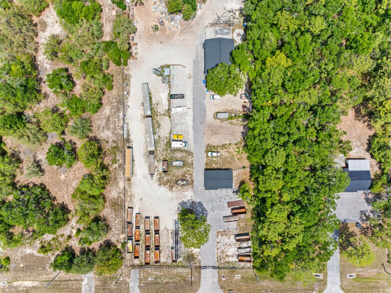 More Photos Of 16299 Cortez Blvd, Brooksville Service For Sale