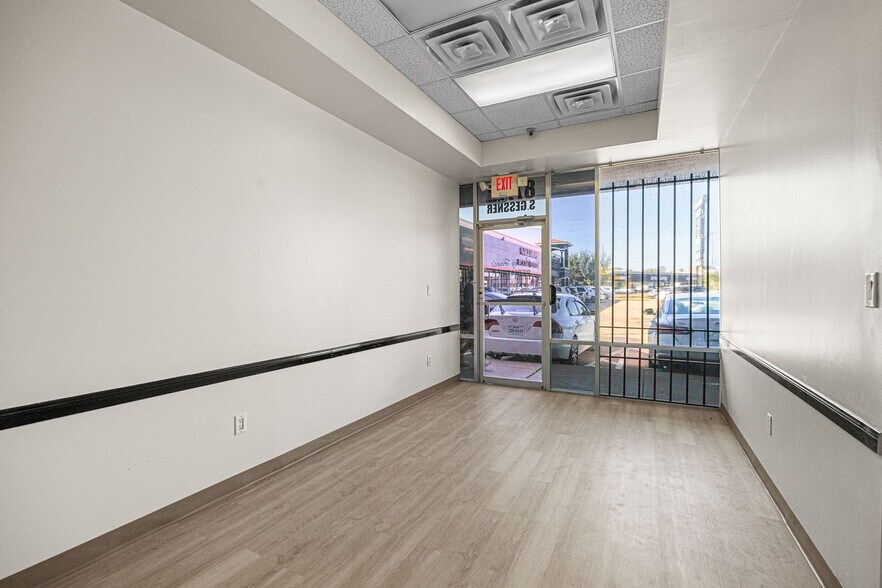 More Photos Of 8777 S Gessner Dr, Houston Freestanding For Lease