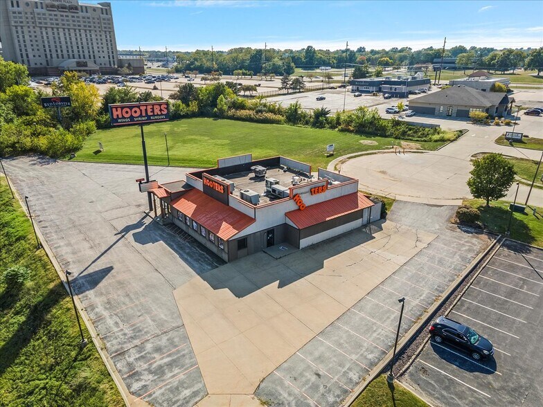 More Photos Of 3241 Horizon Dr, Springfield Restaurant For Sale