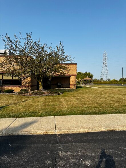 More Photos Of 3930 Traxler Ct, Bay City Medical For Sale